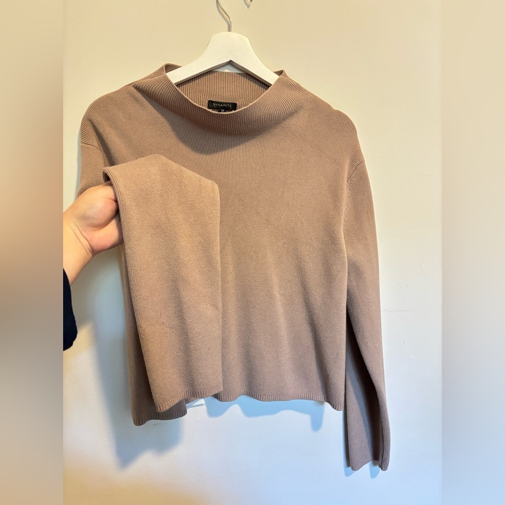 🔸Dynamite Mock Neck Sweater - Picture 5 of 5